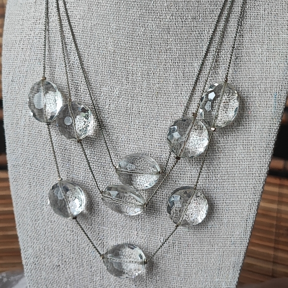 Oval and Round Faceted Salmon Color Glass Threaded Chain Silver Tone Necklace - Picture 9 of 9